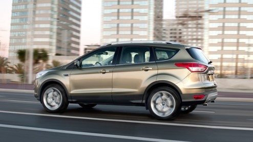 De Ford Kuga staat helemaal nieuw in de showroom. Maak nu een proefrit.