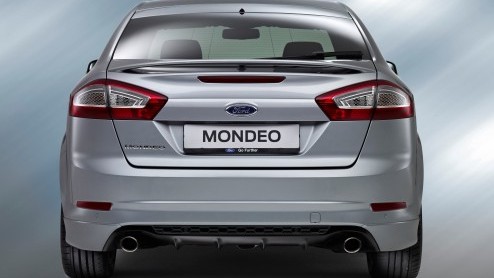 Ford Mondeo Platinum ook te bestellen met Xpression Line en extra sportieve opties zoals een RS-rastergrille, uitlaatsierstuk of achterspoiler. Een kleine meerprijs,zonder extra bijtelling.