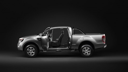 Ford heeft de nieuwe Ranger dan eindelijk geprijsd. De eind 2010 gepresenteerde pickup scoort met veel paardenkracht, een hoog laadvermogen, luxe opties en een vijfsterrenscore in de EuroNCAP. Prijzen