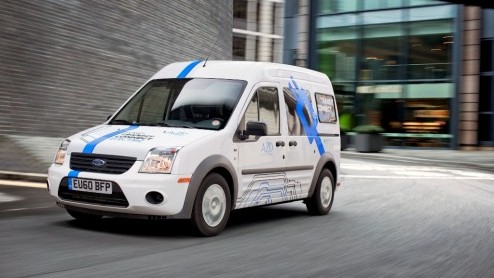 De Ford Transit Connect Electric nadert Europa. Na introductie eind vorig jaar in Noord-Amerika komt de elektrische bestelbus in de zomer van dit jaar naar ons continent. De eerste exemplaren worden u