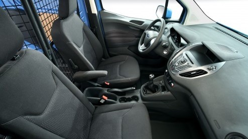Ford begeeft zich met de Transit Courier voor het eerst in de ontwikkeling van de Transit-reeks in het compacte bestelauto segment.