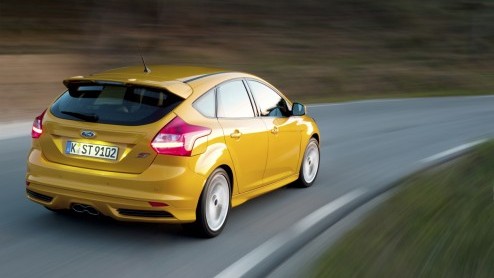 Vanaf september is het zo ver, dan komt de nieuwe Ford Focus ST naar Nederland. Ook als Wagon. Prijzen beginnen bij 33.135 euro. Das niet al teveel geld voor 250 pk en een top van bijna 250 km/u