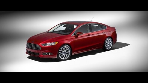 Met de onthulling van de Amerikaanse Ford Fusion tijdens de Autoshow van Detroit is ook meteen de nieuwe generatie Ford Mondeo een feit. Ford heeft de eerste beelden vrijgegeven; eind dit jaar maakt h