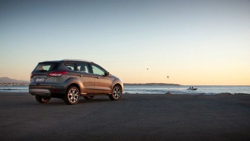 De nieuwe Ford Kuga rijdt in het voorjaar Nederland binnen. Ford maakt de aanvoerder van een nieuwe reeks Europese Ford-SUVs alvast wel bestelbaar. Prijzen beginnen bij 32.465 euro.