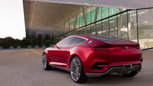 Spektakel bij Ford op de IAA. Daar staat onder meer de Ford Evos Concept, een indrukwekkend studiemodel dat de toekomstige designrichting en technologien van het merk vertegenwoordigt.