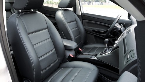 Ford gooit het leveringsprogramma van de Kuga op de schop. Voortaan is de SUV alleen nog leverbaar als Titanium S, in combinatie met de 2.0 TDCi dieselmotor, vierwielaandrijving en een zesbak of Power