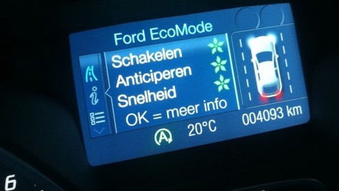 Onze eerste kennismaking met de 1.0 liter EcoBoost van Ford leverde voornamelijk een grote lofzang op: de innovatief gebouwde benzinemotor bleek klein, krachtig en veelbelovend zuinig. Maar hoe brengt