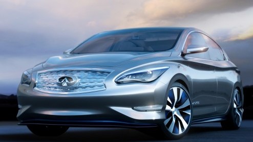 Dit is de nieuwste aanwinst bij Infiniti, de Infiniti LE Concept. Weliswaar een studiemodel, maar daar blijft het niet bij. In 2014 gaat de elektrisch aangedreven luxe-sedan in productie.