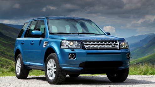 Land Rover geeft de Freelander opnieuw een update. Met nieuwe optiemogelijkheden, gewijzigde in- en exterieurdetails en de intrede van de 2.0 liter Si4 turbomotor kan de kleinste telg uit de familie e