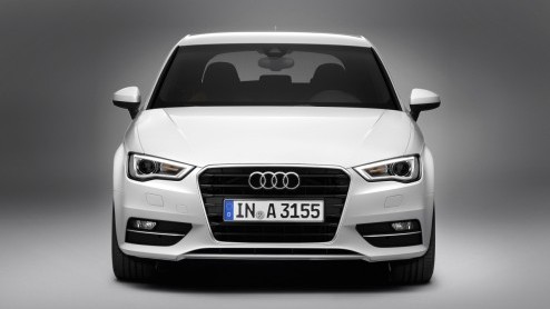 Nu mag het officieel gezegd worden: dit is de nieuwe Audi A3. Hij heeft veel weg van zijn voorganger maar is nieuwer (en lichter) dan je denkt. En dan doelen we niet alleen op het interieur. Het kostt