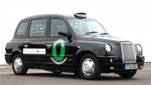 De Britten zetten een extra stap naar een schoner en duurzaam Londen. Afgelopen week heeft de metropool enkele taxi's die rijden op waterstof in gebruik genomen. Volgend jaar moeten de 'Fuel Cell Blac