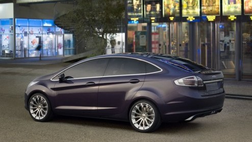 Na enkele scoops en spyshots gezien te hebben, krijgen we steeds meer duidelijkheid in de nieuwe Ford Fiesta. Op de IAA toonde Ford met de Verve concept al een voorbode. Nu zien we in China de Ford Ve