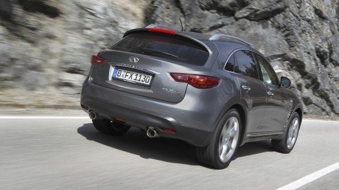 Infiniti heeft in ons land nog veel aan verkopen en naamsbekendheid te winnen. En dus wordt elk nieuwtje bij het Japanse luxemerk aan de grote klok gehangen. In de omgeving van Mnchen hebben we kenni