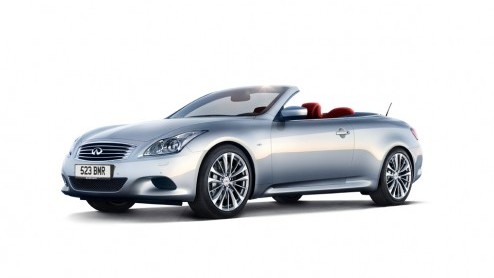 Infiniti gooit het leveringsprogramma van de Infiniti G37 Coup en Cabrio een beetje op de schop. Met meer luxe, minder opties, nieuwe kleuren en andere wielen sluiten beide luxepaardjes naar verwacht