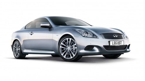 Infiniti gooit het leveringsprogramma van de Infiniti G37 Coup en Cabrio een beetje op de schop. Met meer luxe, minder opties, nieuwe kleuren en andere wielen sluiten beide luxepaardjes naar verwacht