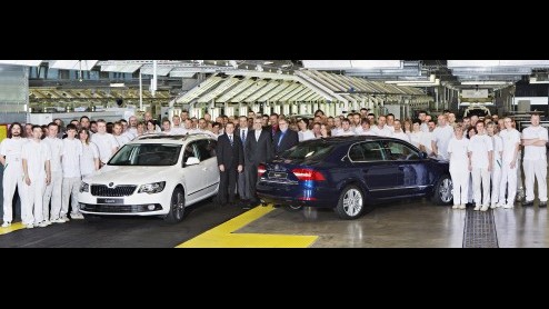 Skoda fabriek in Kvasiny is gemoderniseerd voor de vernieuwde Skoda Superb die eind deze maand bij de dealer staat.