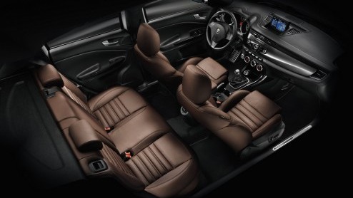 Er komt een limited edition van de Alfa Romea Giulietta, speciaal voor Maserati dealers. Er is gekozen voor de Giulietta, omdat deze het veiligste van haar klasse is en Maserati wil zich ook bewijzen 
