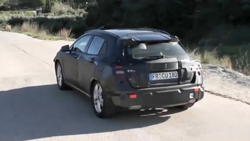 CLA, GLA.Mercedes-Benz blijft flink aan het broeden op nieuwe modellen. Nu de CLA al bijna geen geheim meer is kunnen we onze zinnen gaan zetten op de compacte SUV van het merk, de GLA.