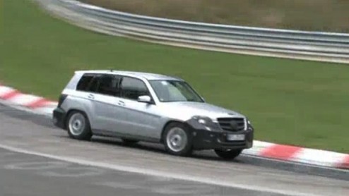 Volgend jaar is de Mercedes-Benz GLK alweer drie jaar op de markt; tijd voor een update! Met lichte retouches en opgewaardeerde techniek moet de compacte SUV van het merk er weer even tegen kunnen.