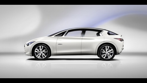 Groot nieuws! De kleine Infiniti krijgt vorm. Het nieuwste staaltje familieuitbreiding luistert naar de naam Etherea en is dankzij de eerste officile beelden (van het studiemodel) al in vol ornaat 