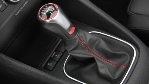 Volkswagen heeft nagedacht. Wat nou als we het genot van cabriorijden combineren met het rijplezier van een GTI. Zou de Golf GTI Cabriolet dan dubbele pret opleveren? Tijd om die vraag te bevestigen