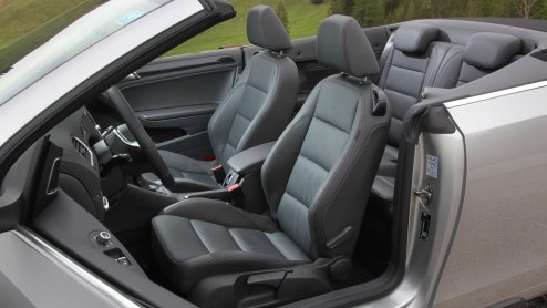 Volkswagen heeft nagedacht. Wat nou als we het genot van cabriorijden combineren met het rijplezier van een GTI. Zou de Golf GTI Cabriolet dan dubbele pret opleveren? Tijd om die vraag te bevestigen