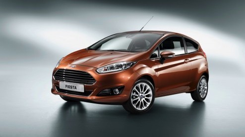 Onlangs heeft Ford de vernieuwde Fiesta aangekondigd. Vandaag wordt bekend dat het faceliftmodel nog voor de jaarwisseling bij de dealer staat voor prijzen vanaf 13.595 euro, voorzien van de nieuwe 1.