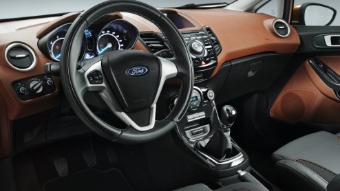 Ford heeft meer details over de vernieuwde Fiesta vrijgegeven. We weten nu bijvoorbeeld dat het motorpalet wordt opgefrist met een ongeblazen 1.0 liter driecilinder met 65 of 80 pk. De Mondeo pakt uit