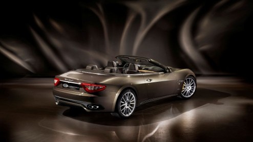 De Maserati GranCabrio Fendi is ontstaan uit een samenwerking tussen Maserati en het exclusieve Italiaanse modehuis Silvia Venturini Fendi. De GranCabrio Fendi staat op de IAA in Frankfurt.