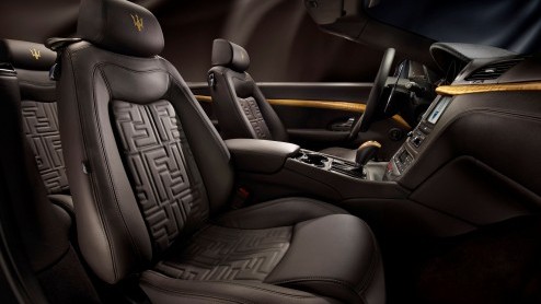 De Maserati GranCabrio Fendi is ontstaan uit een samenwerking tussen Maserati en het exclusieve Italiaanse modehuis Silvia Venturini Fendi. De GranCabrio Fendi staat op de IAA in Frankfurt.