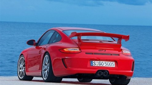 Porsche breidt de tweede generatie van de huidige 911-reeks uit met de 911 GT3. Iedereen moet weten wat deze racy snelheidsduivel in petto heeft, want het merk toont de auto op de Autosalon van Genve