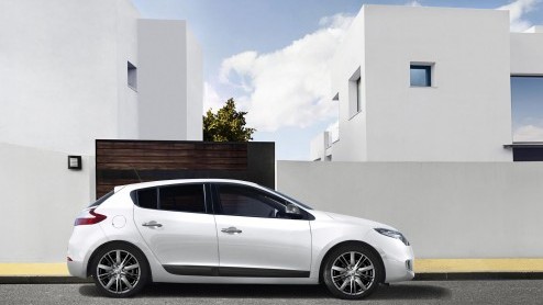 Ford riep het al langer maar Renault heeft m als eerste, een belastingvrije compacte middenklasser met dieselmotor. De Megane ENERGY dCi 110 Stop & Start stoot namelijk slechts 95 gram CO2 uit. De BP