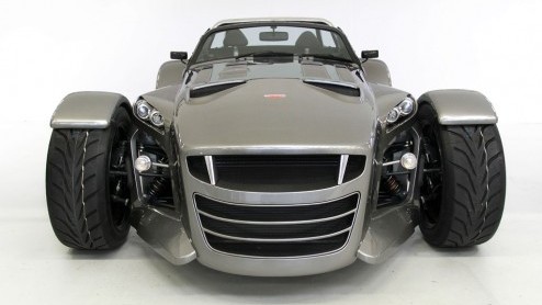 De liefhebbers hebben er met spanning naar uitgekeken. Maar, hij is er! Na twee-en-een-half jaar ontwikkelen heeft Donkervoort Automobielen uit Lelystad de volgende generatie open sportwagens gepresen