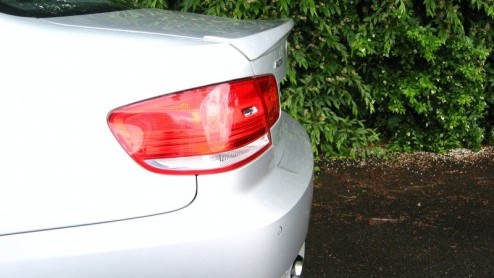 BMW tuner Hartge heeft een serie accesoires voor de BMW M3 ontwikkeld. Het bleef niet alleen bij uiterlijk vertoon, ook het motormanagement heeft een wijziging ondergaan. De snelheidsbegrenzer grijpt