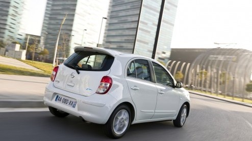 Krap een half jaar nadat de nieuwe Nissan Micra in de showroom is gezet staan de schijnwerpers weer op 'm gericht. Nissan voegt een tweede motorisering aan het gamma die niet alleen bijzonder maar ook