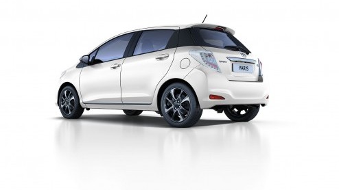 Toyota komt met de Yaris Trend, volgens zijn makers de meest hippe Yaris van dit moment.