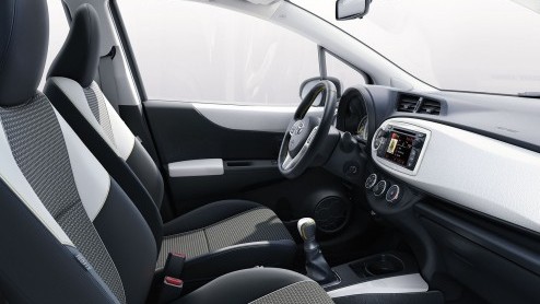 Toyota komt met de Yaris Trend, volgens zijn makers de meest hippe Yaris van dit moment.