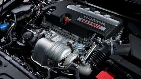 De sportiviteit van de Honda Accord Tourer Type S ligt er vrij dik bovenop. Met de 180 pk sterke 2.2 i-DTEC kan het woord ook bij de daad worden gevoegd. Toch schuilt er nog een geheim in deze vlotte 
