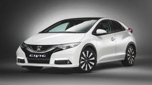 De introductie van de Civic Tourer heeft Honda ertoe bewogen ook de 5-deurs Civic een update te geven.