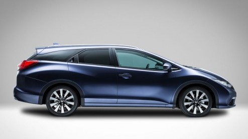 Honda heeft de eerste beelden en enkele details van de Civic Tourer de wereld rond gestuurd. De opvallend gestileerde station, die op de IAA in Frankfurt debuteert, blijkt een heus bagagewonder.