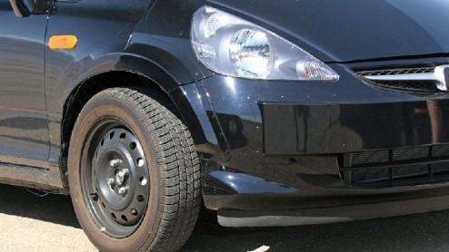 Alhoewel Honda ons doen wilt geloven dat dit een facelift van de alleen in Azi verkochte Airwave ruimtewagen is, gooien wij het over een andere boeg. Bronnen bevestigen dat onder deze mule een hybr
