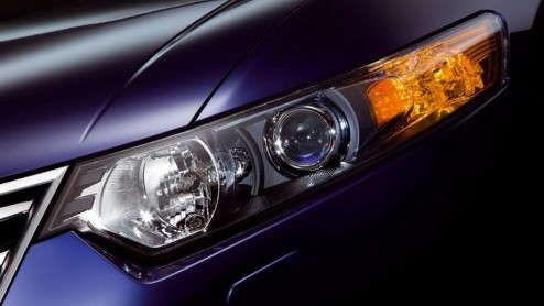 De nieuwe Honda Accord heeft zijn wereldpremire op de internationale autotentoonstelling in Genve. Een teaser van deze auto is al vrijgegeven, maar dat is niet het enige nieuws. Ook is er de emissie