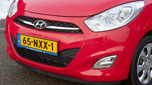 Met het vernieuwen van de Hyundai i10 beweren zijn makers het beste kleintje in de markt te hebben. De i10 is uiteraard niet alleen wegenbelasting- en BPM-vrij, maar feitelijk ook ruimer, vinniger e