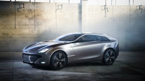 Hyundai toont in Genve een studiemodel met elektrische aandrijving, de i-oniq. De concept car vertegenwoordigt eveneens de ontwikkeling van de fluidic sculpture designfilosofie.