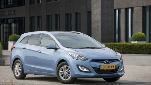 Slechts enkele maanden na het debuut van de Hyundai i30 Hatchback staat de Wagon al bij de dealer. De station is niet alleen langer, lager en ruimer dan zijn voorganger, maar ook nog eens stukken fraa