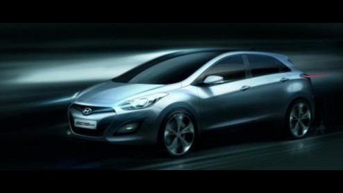 Hyundai frist de i30 op. De fabrikant stuurt alvast een eerste teaser de wereld rond. De familieband met de nieuwbakken i40 is overduidelijk zichtbaar.