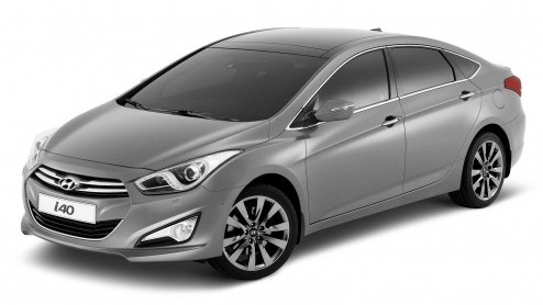 Na het plaagstootje met een eerste schets is de nieuwe Hyundai i40 sedan nu ook een feit. Officile foto's tonen de vierdeurs - die na de Wagon dit najaar op de markt komt - in vol ornaat.