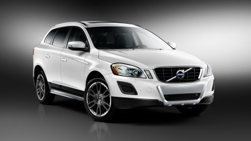 In navolging van onze zuiderburen is de Volvo XC60 nu ook bij ons als D3 leverbaar. De nieuwe vijfcilinder dieselmotor met 136 pk is een aantrekkelijke instapper tegen een aantrekkelijke prijs; 45.995