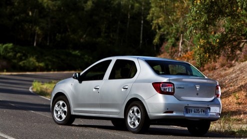 Dacia stoomt lekker door met nieuwe modellen. Na de Duster en de kersverse Lodgy is het tijd voor een nieuwe Logan en Sandero. Dit zijn de eerste beelden en details.