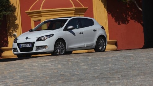 Nieuwe, bijtellingsvriendelijke motoren en een paar optische vernieuwingen. Dat is waar het om draait bij de vernieuwde Renault Mgane-reeks. De update slaat bij voorbaat aan gezien het aantal orders